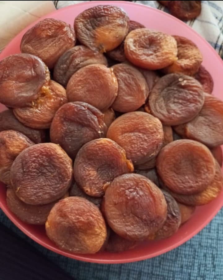 Doğal gün kurusu kayısılar